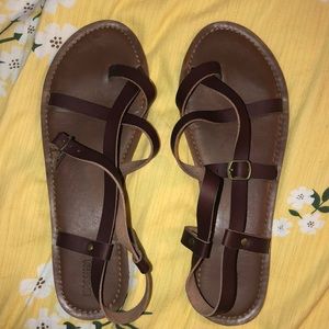 Size 9 target sandals